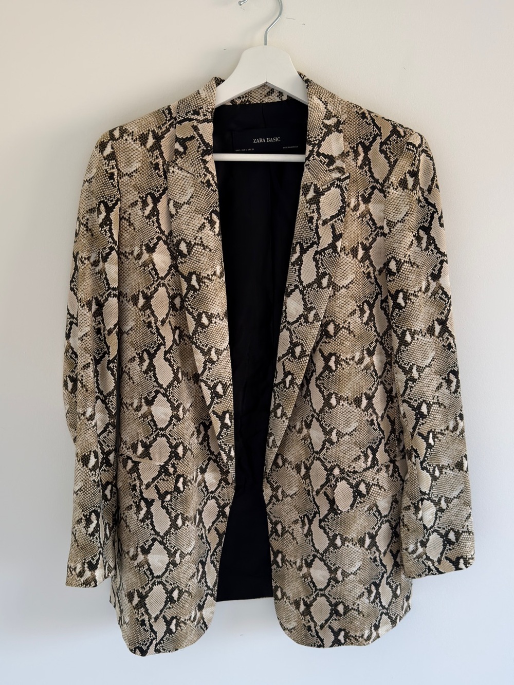 Zara Snake-Print Open Blazer in Beige and Black